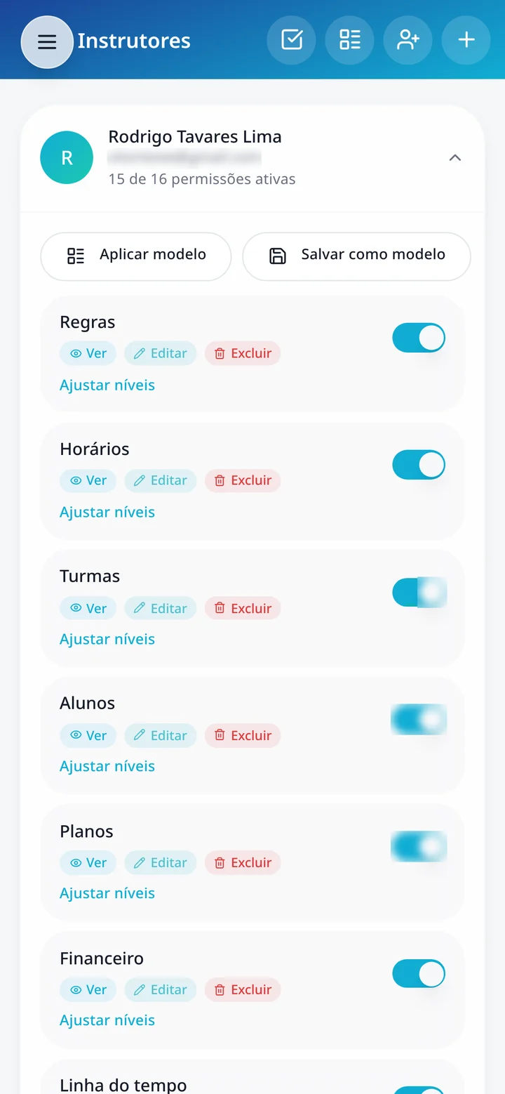 Tela de instrutores com permissões